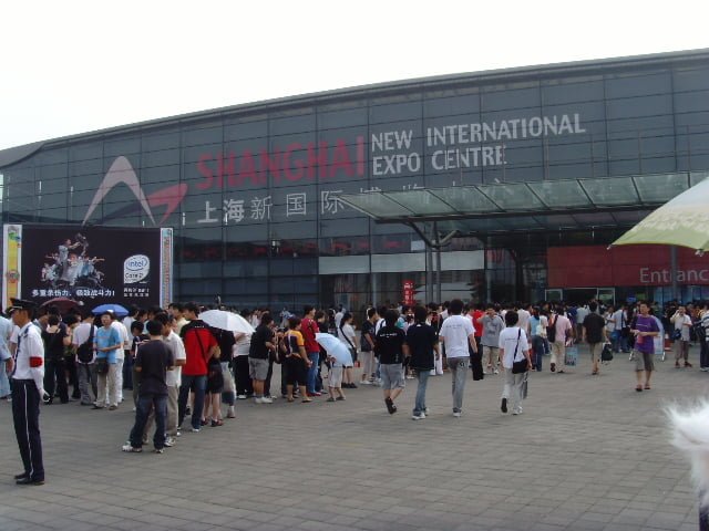 Shanghai_New_International_Expo_Center_Image_Flickr_mjaniec